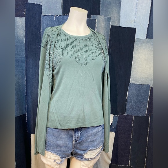 Two Piece Sequenced Top Knit Top & Sweater Beautifully done. Sz L - Picture 3 of 11